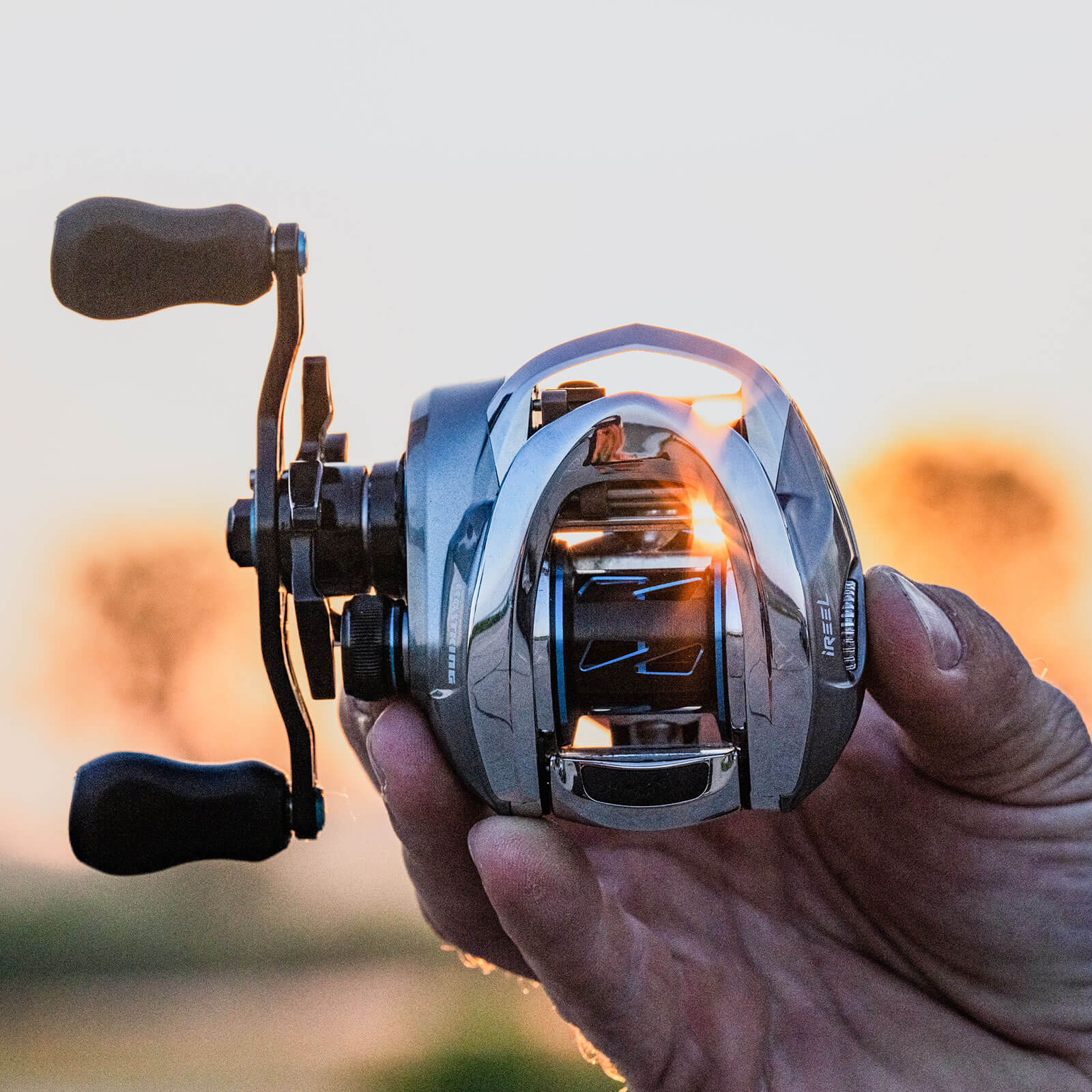 KastKing iReel One AMB Smart Fishing Reels 7.2:1 / Left Handed KastKing iReel One AMB Smart Fishing Reels 7.2:1 / Left Handed